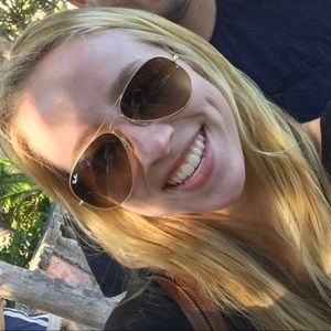 Meet your Posher, Ilana